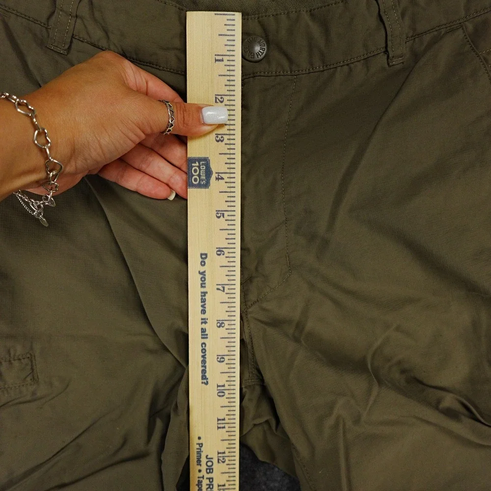 The North Face Trail Shorts Men Size 32x9 Outdoor Hiking Khaki Beige Lightweight